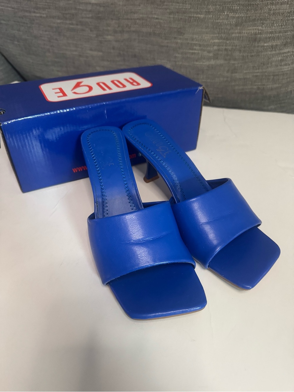 Rouge Helium Electric Blue Square-Toe Slide Mules